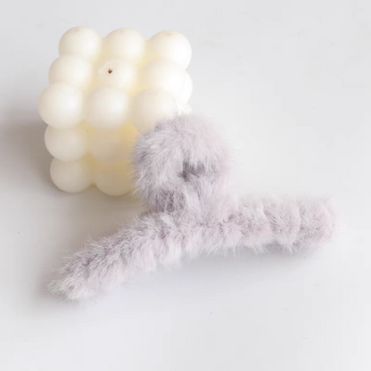 Cute fuzzy claw cli[p (pack of 2)